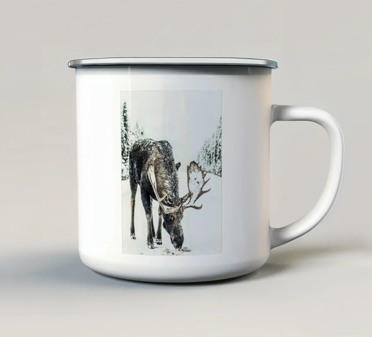 Alce invernale design natura tazza in smalto da Whole©