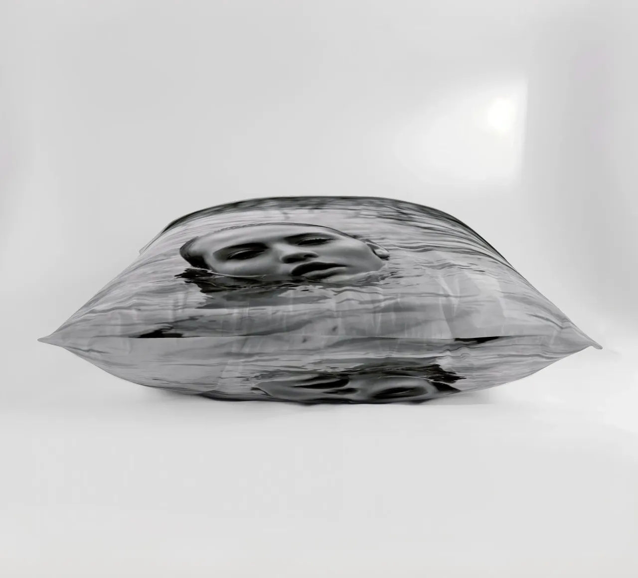Drowning No.I cuscino da Laura Palm