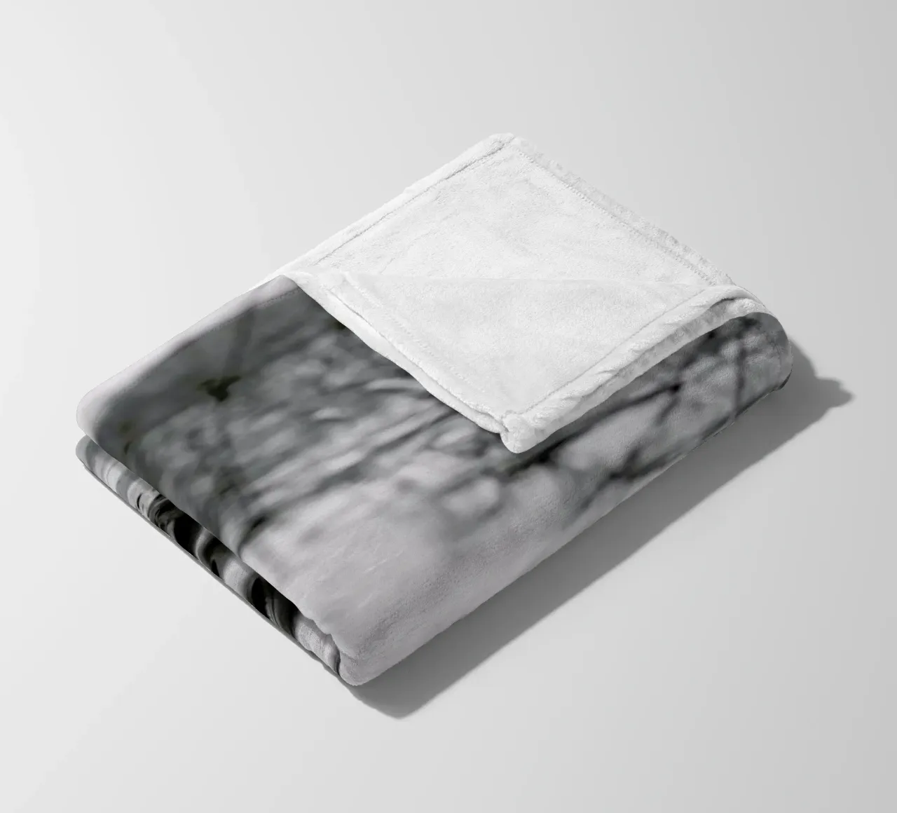 Drowning No.I coperta in pile da Laura Palm