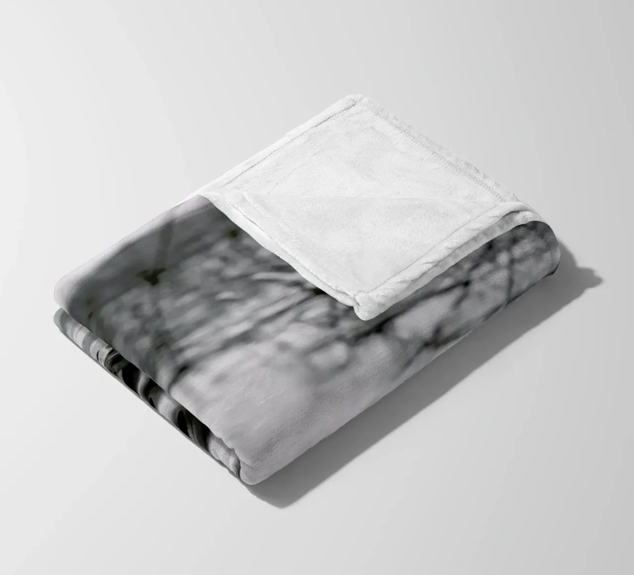 Drowning No.I coperta in pile da Laura Palm