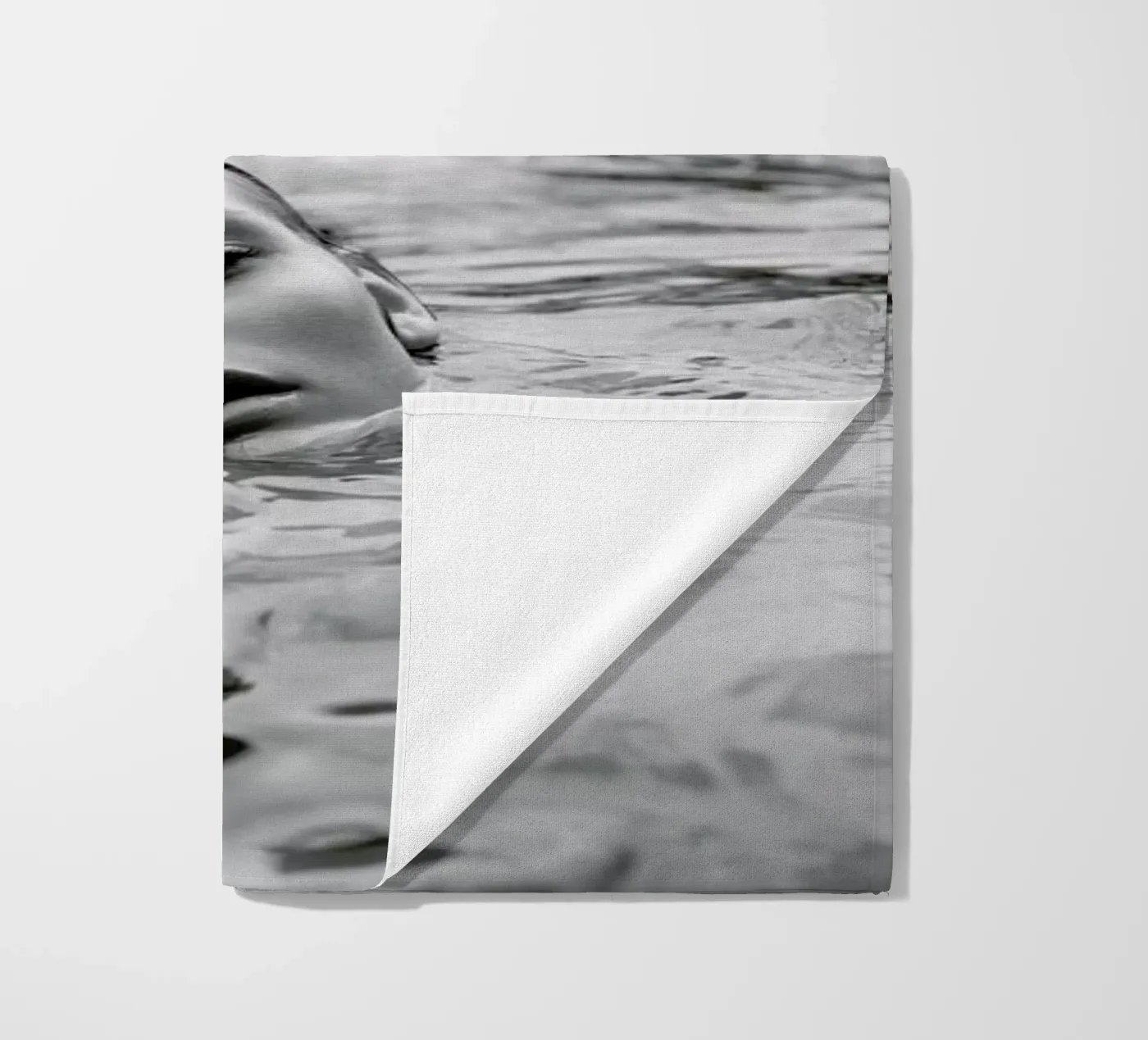 Drowning No.I telo mare da Laura Palm
