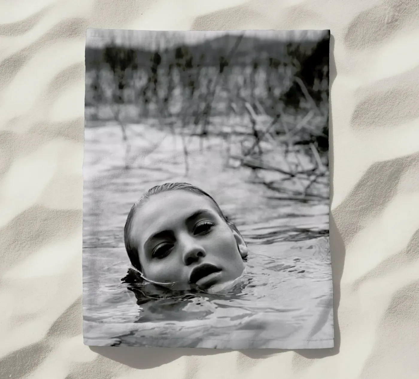 Drowning No.I telo mare da Laura Palm