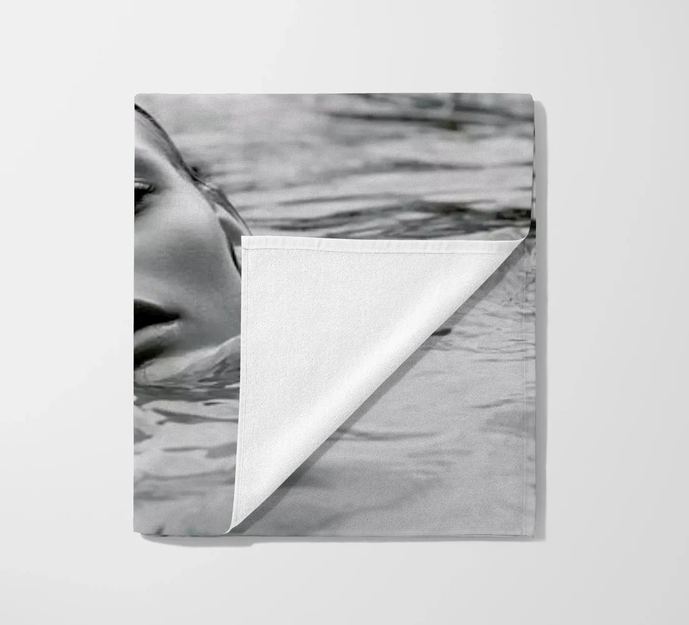Drowning No.I telo mare da Laura Palm