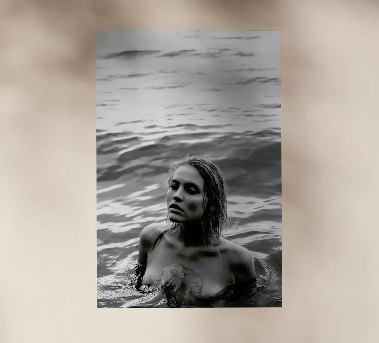 Drowning No.III pellicola backlit da Laura Palm