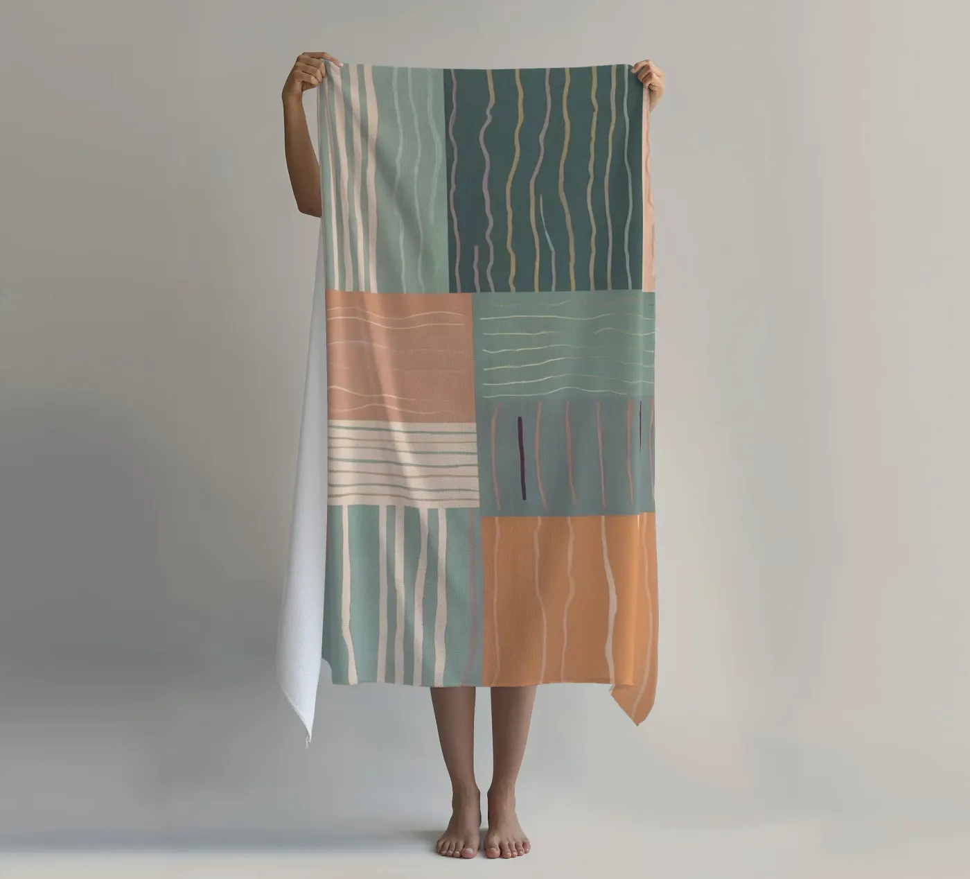 Abstract Pattern Strandtuch von Charnwood Prints