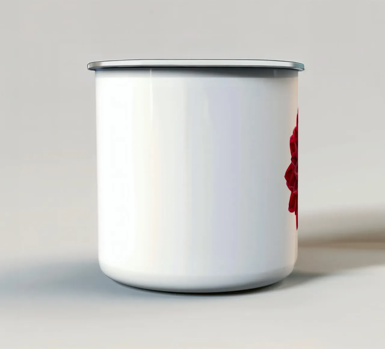 L'eleganza ridefinita: Dahlia rosso intenso di grande effetto tazza in smalto da Curious Collections by Marielle Leenders