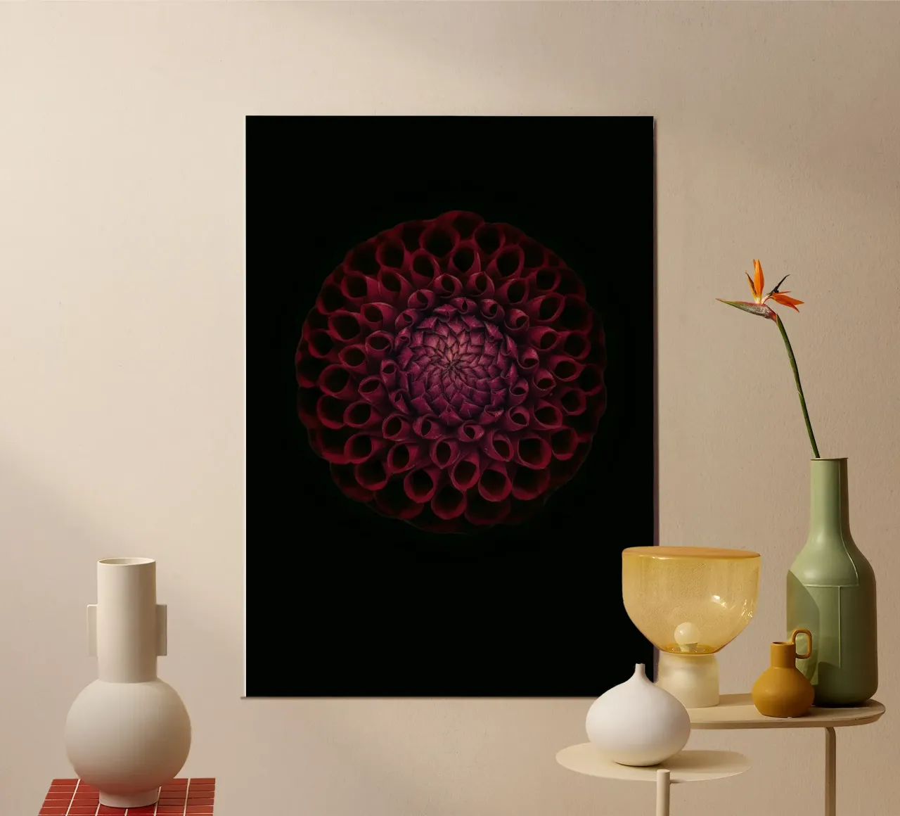 Dahlia rouge foncé velouté - Une déclaration d'élégance audacieuse hahnemühle de Curious Collections by Marielle Leenders