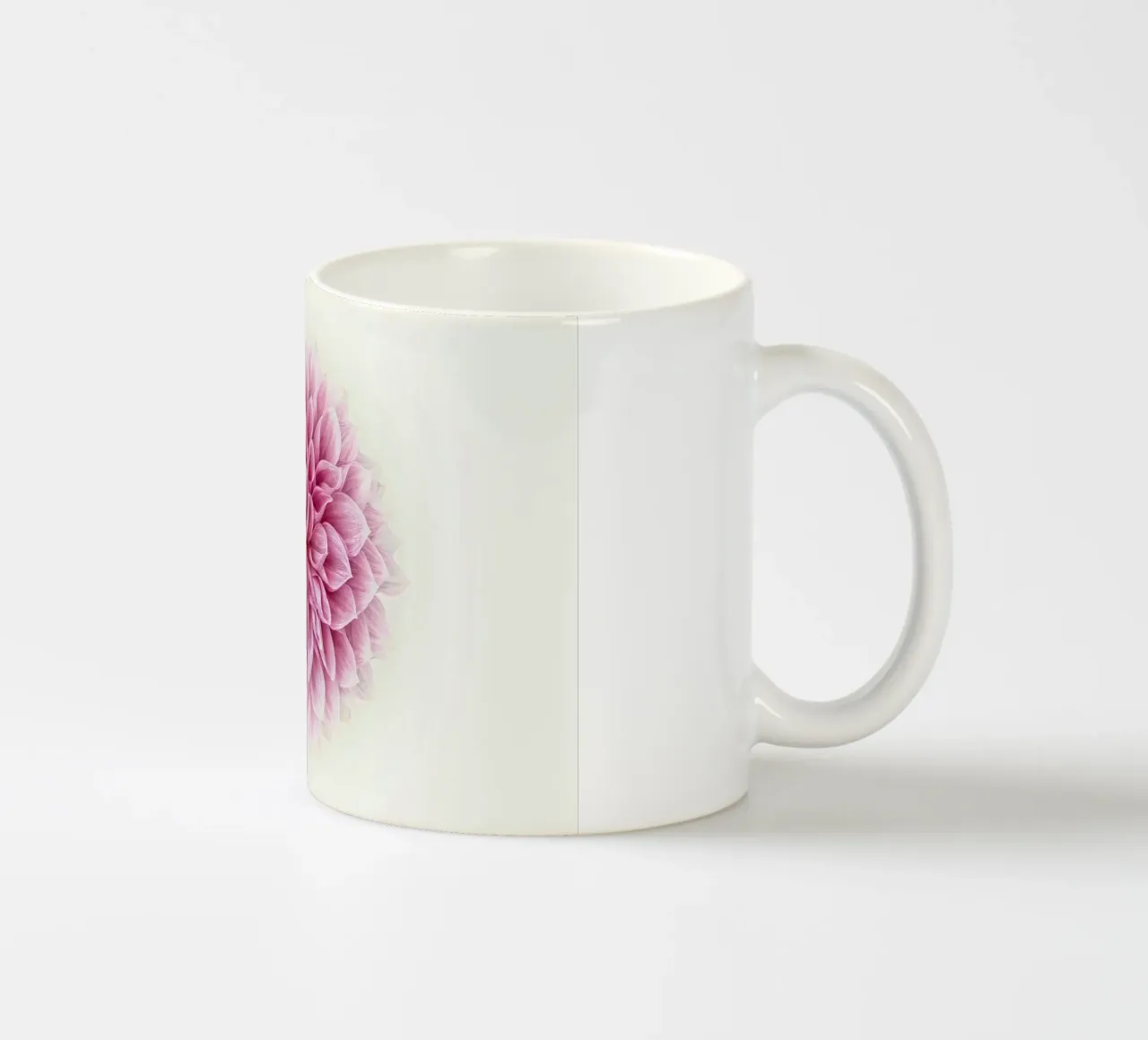 Grace and Tranquility in bloei - Serene Roze Dahlia keramische mok van Curious Collections by Marielle Leenders