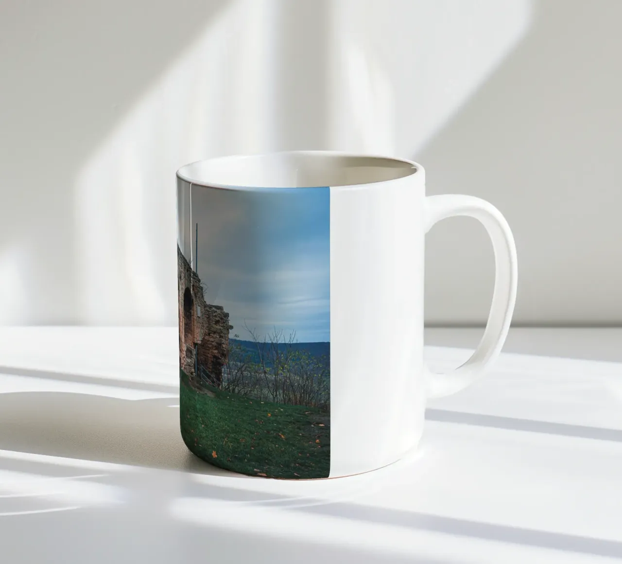 Ruine der Kunitzburg in Kunitz bei Jena tazza in ceramica da Marcus Beckert | Fotografie