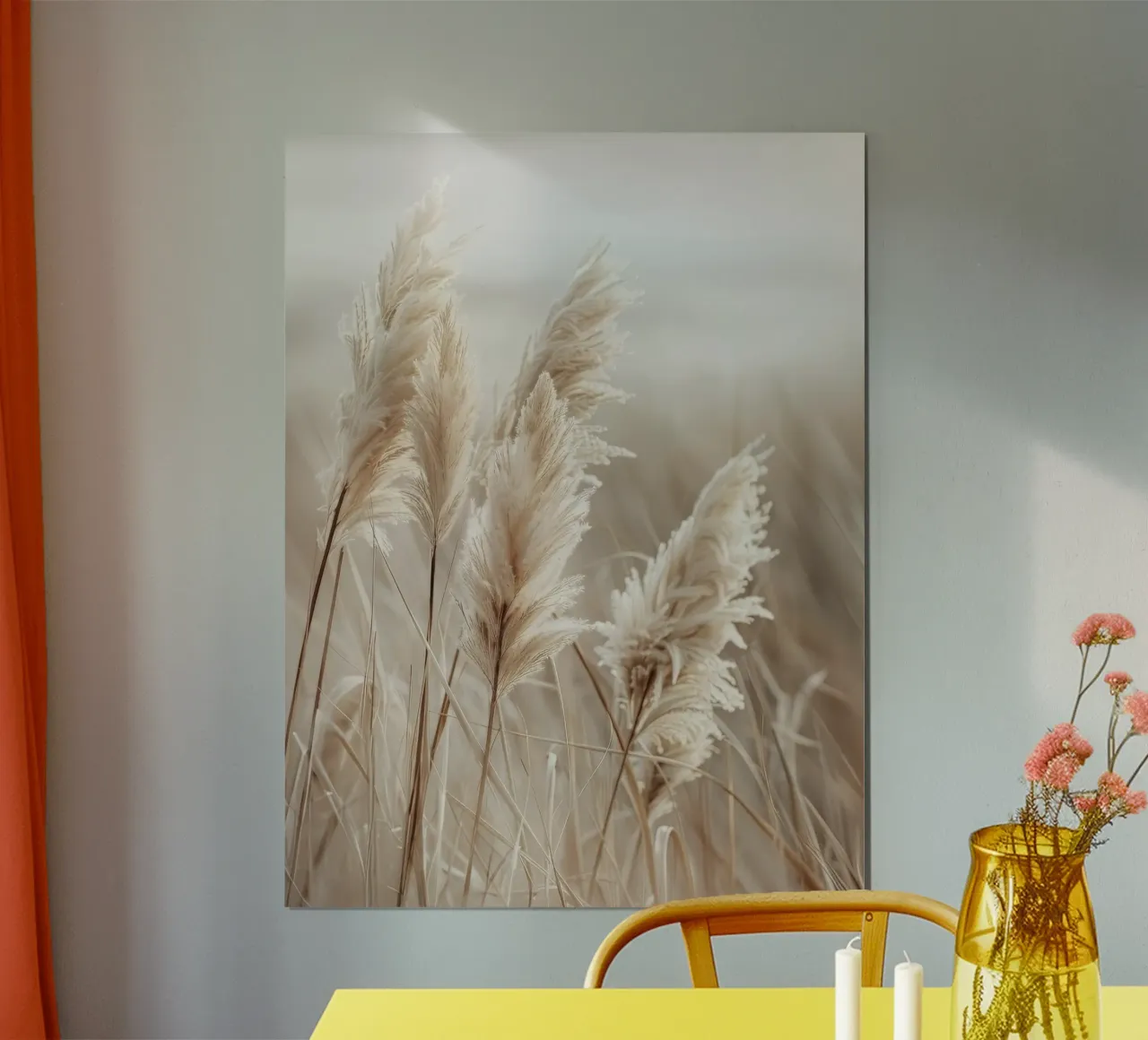 L'erba della pampa in riva al mare poster con telaio in legno da Melanie Viola