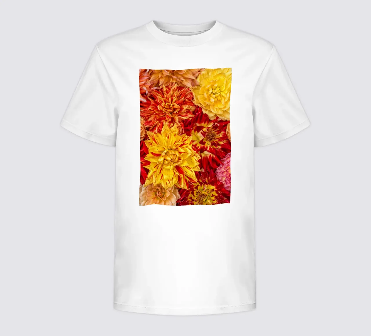 Un'esplosione di sole e calore - Dalie giallo/arancio t-shirt bambini da Curious Collections by Marielle Leenders