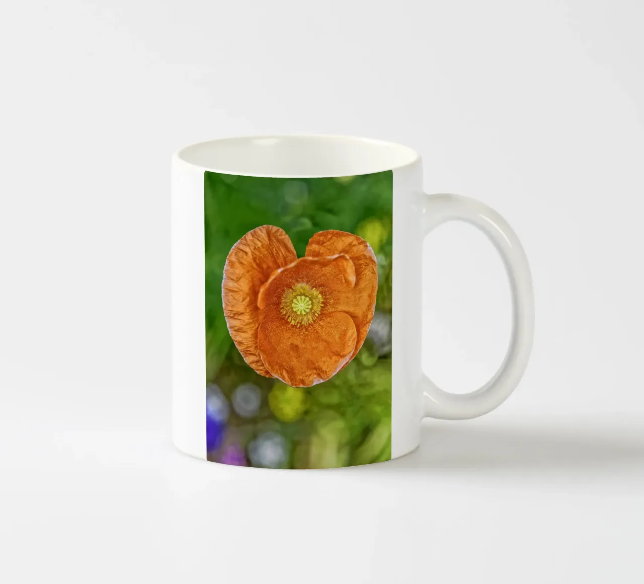 Amore in fiore - Papavero rosso a forma di cuore tazza in ceramica da Curious Collections by Marielle Leenders