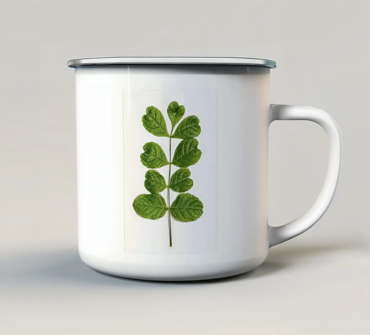 Un tocco d'amore nella natura - Foglie a forma di cuore tazza in smalto da Curious Collections by Marielle Leenders