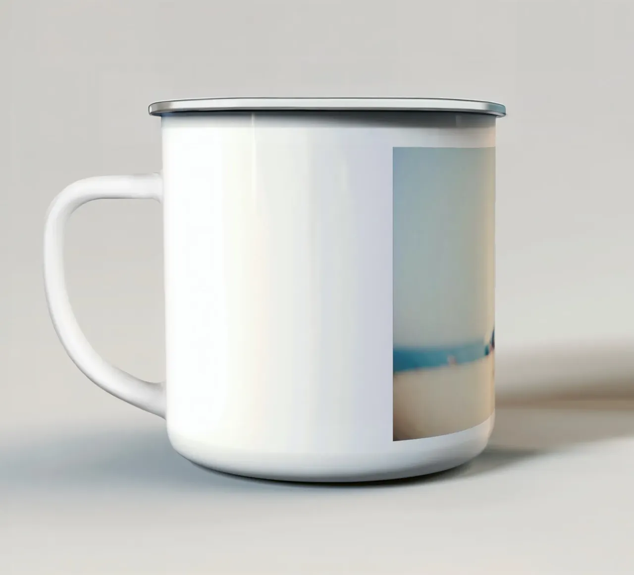 Beach House tazza in smalto da Catherine McDonald
