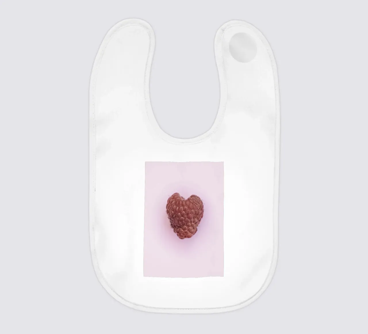 Un dolce simbolo d'amore - Lampone a forma di cuore bavaglino da Curious Collections by Marielle Leenders