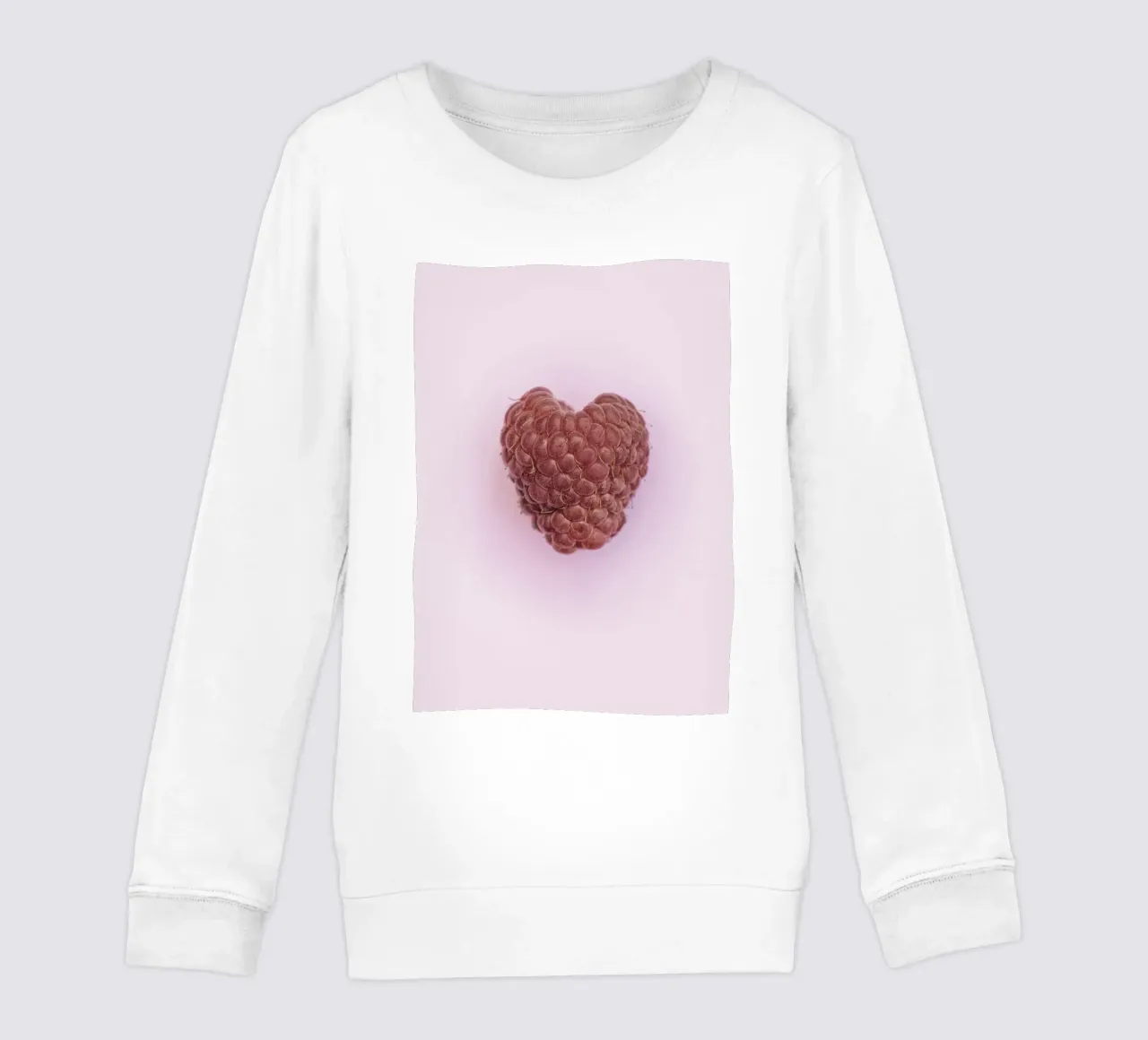 Un dolce simbolo d'amore - Lampone a forma di cuore felpa bambino da Curious Collections by Marielle Leenders