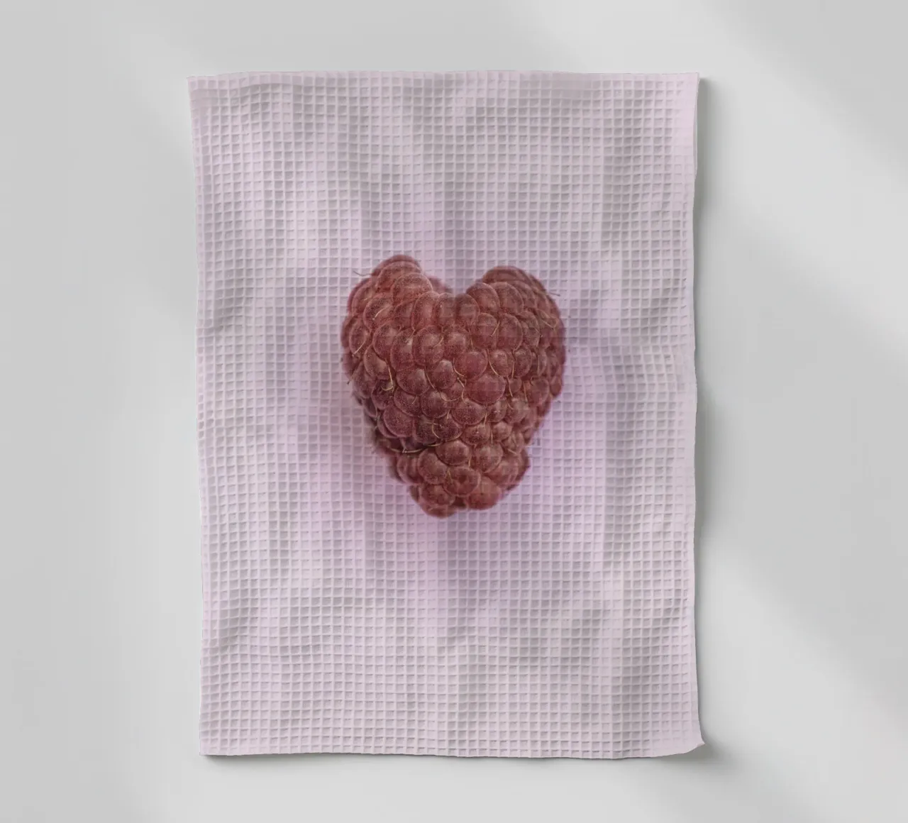 Un dolce simbolo d'amore - Lampone a forma di cuore canovaccio da cucina da Curious Collections by Marielle Leenders