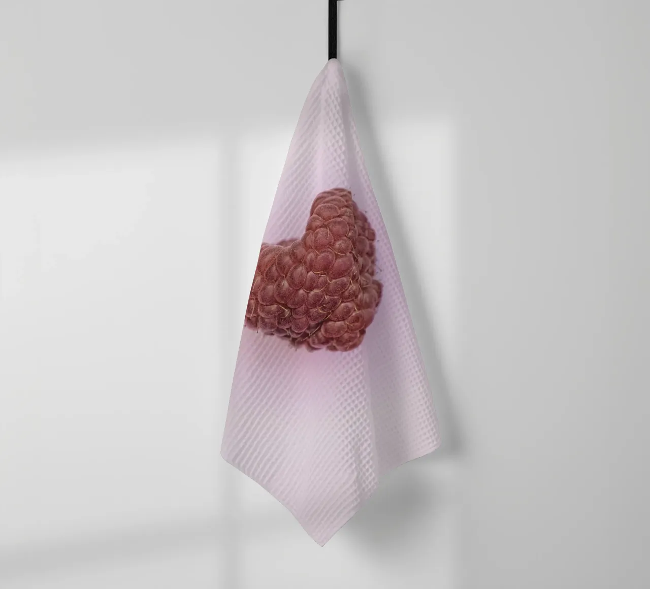 Un dolce simbolo d'amore - Lampone a forma di cuore canovaccio da cucina da Curious Collections by Marielle Leenders