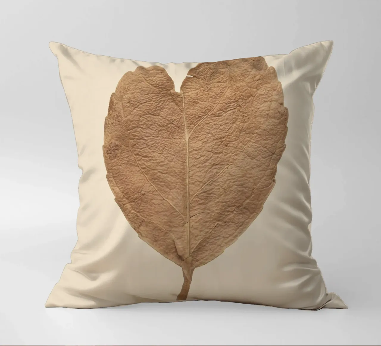 Amore duraturo - Foglie secche a forma di cuore cuscino da Curious Collections by Marielle Leenders