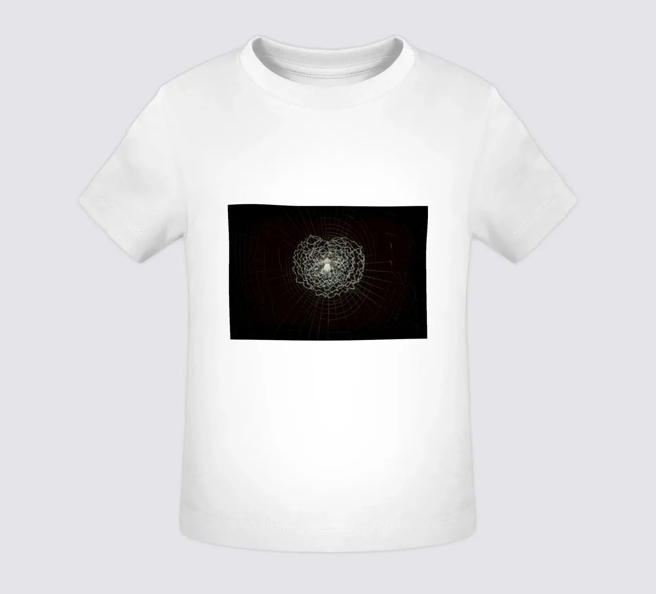 Ein Netz der Liebe - Die Spinne webt das Netz der Liebe Baby T-Shirt von Curious Collections by Marielle Leenders