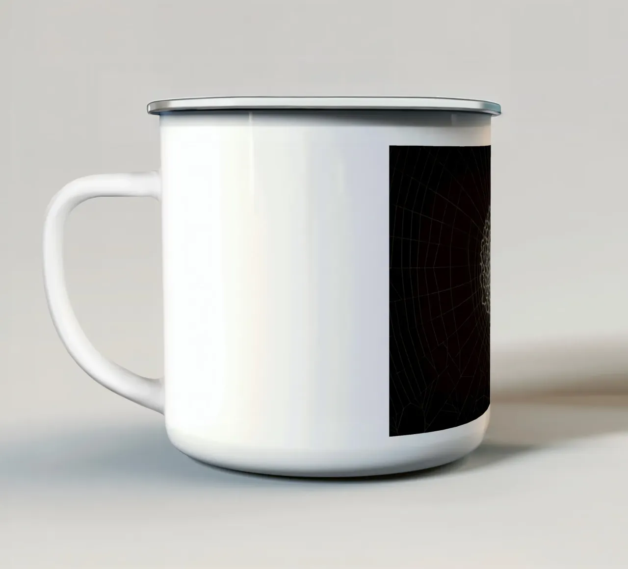 Ein Netz der Liebe - Die Spinne webt das Netz der Liebe Emaille Tasse von Curious Collections by Marielle Leenders