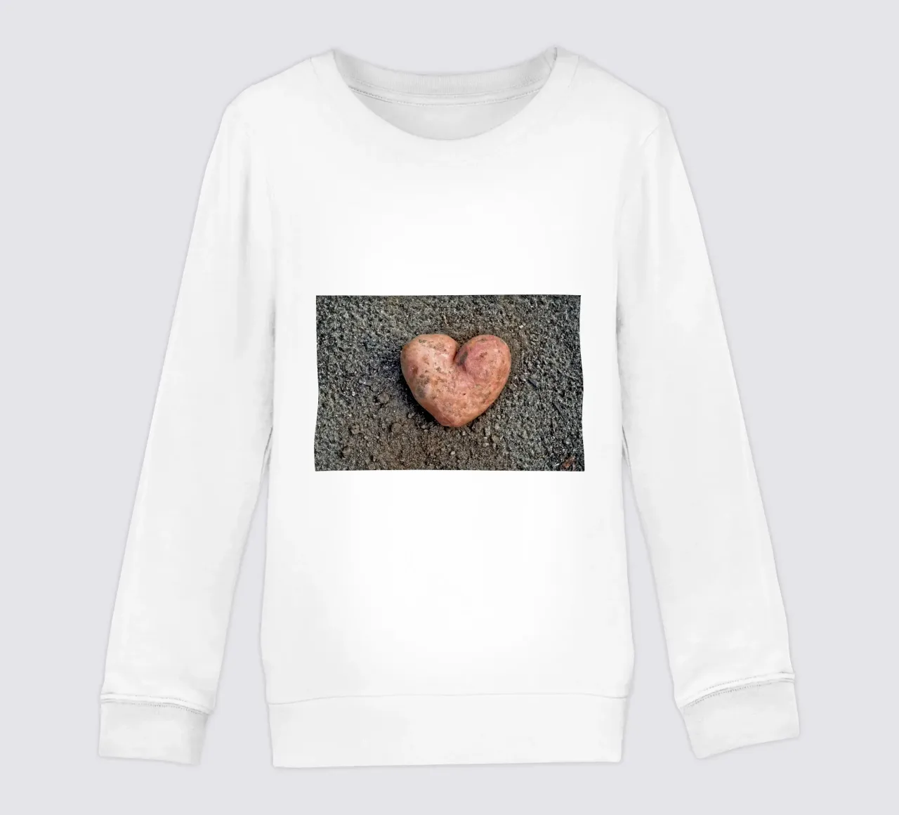 Simbolo di amore e nutrimento - Patata dolce a forma di cuore felpa bambino da Curious Collections by Marielle Leenders