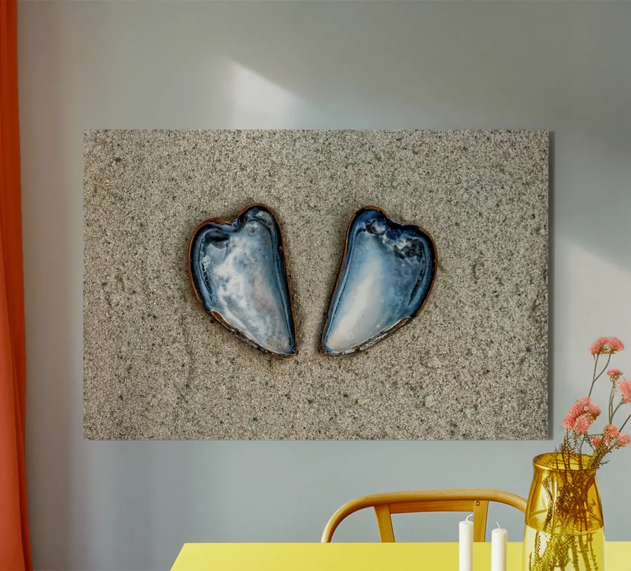 Un symbole d'amour et d'unité - Deux moules en forme de cœur alu dibond de Curious Collections by Marielle Leenders
