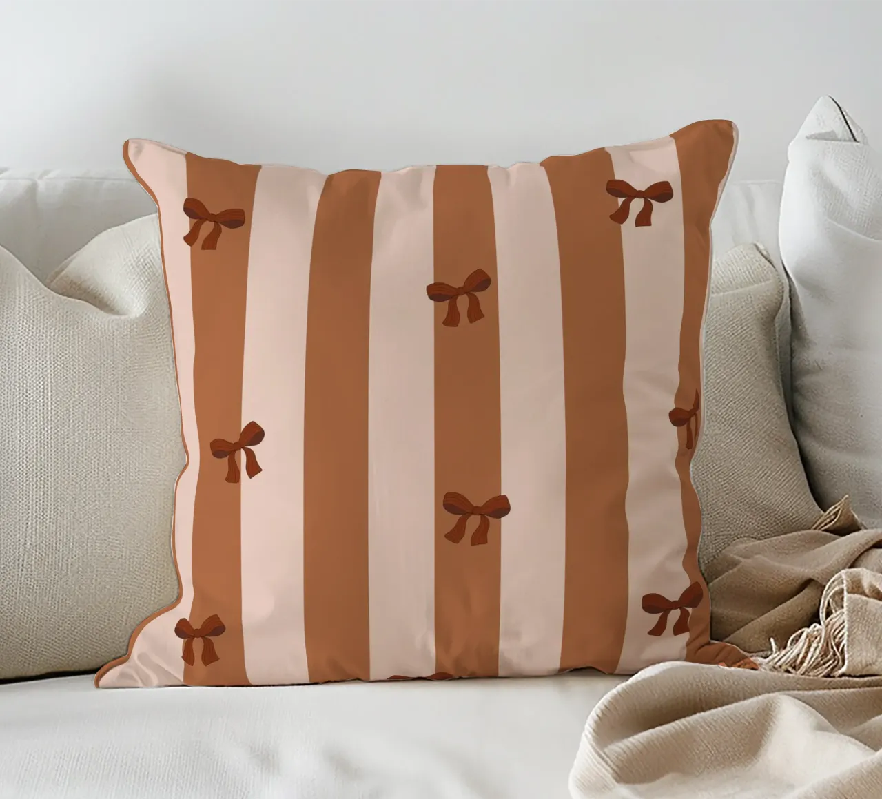 Bow stripes cuscino da AleksandraAnna