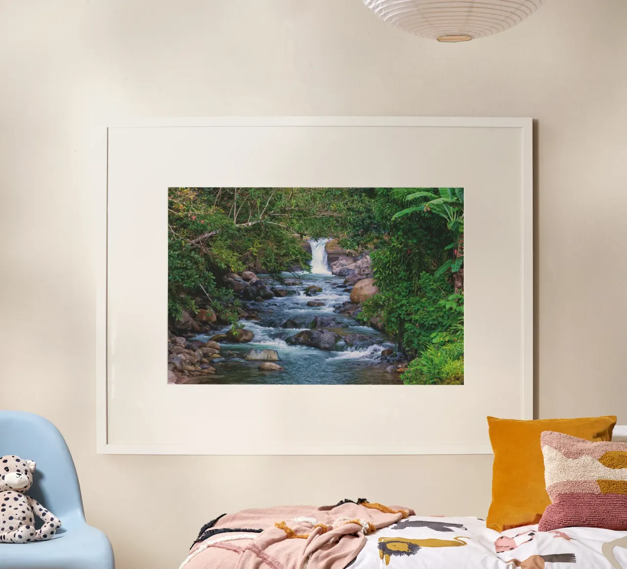 Un joyau caché de la nature - Une cascade sereine dans la jungle poster de Curious Collections by Marielle Leenders