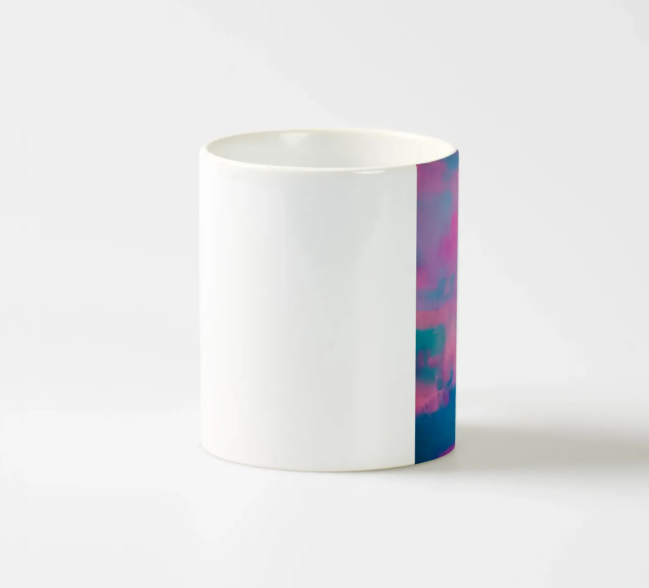 Kleurrijke abstracte print - Blauw & roze keramische mok van FABOArt