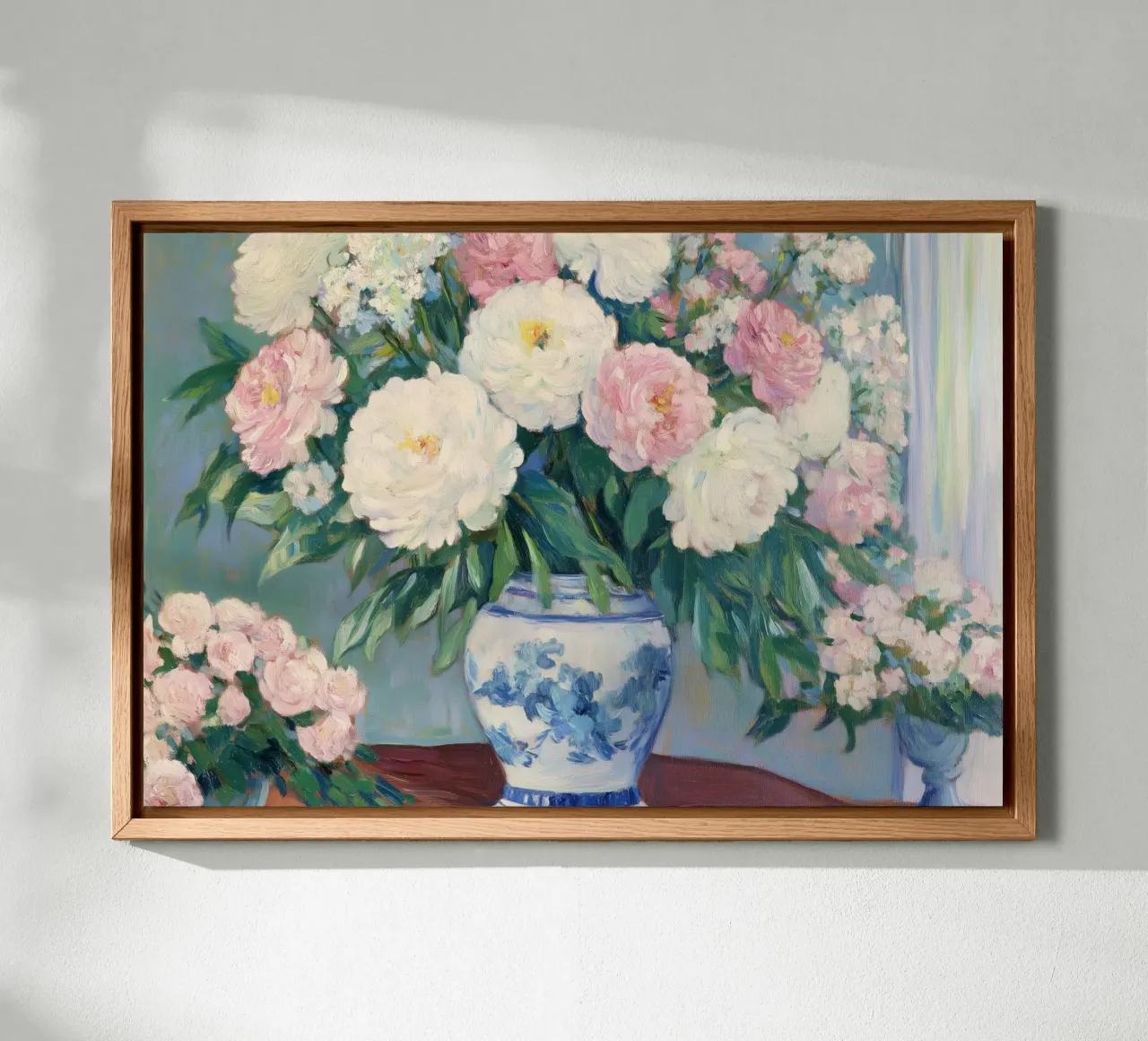 Peonie in un vaso a cineserie blu e bianco tela con Cornice a cassetta da Melloi Art Print
