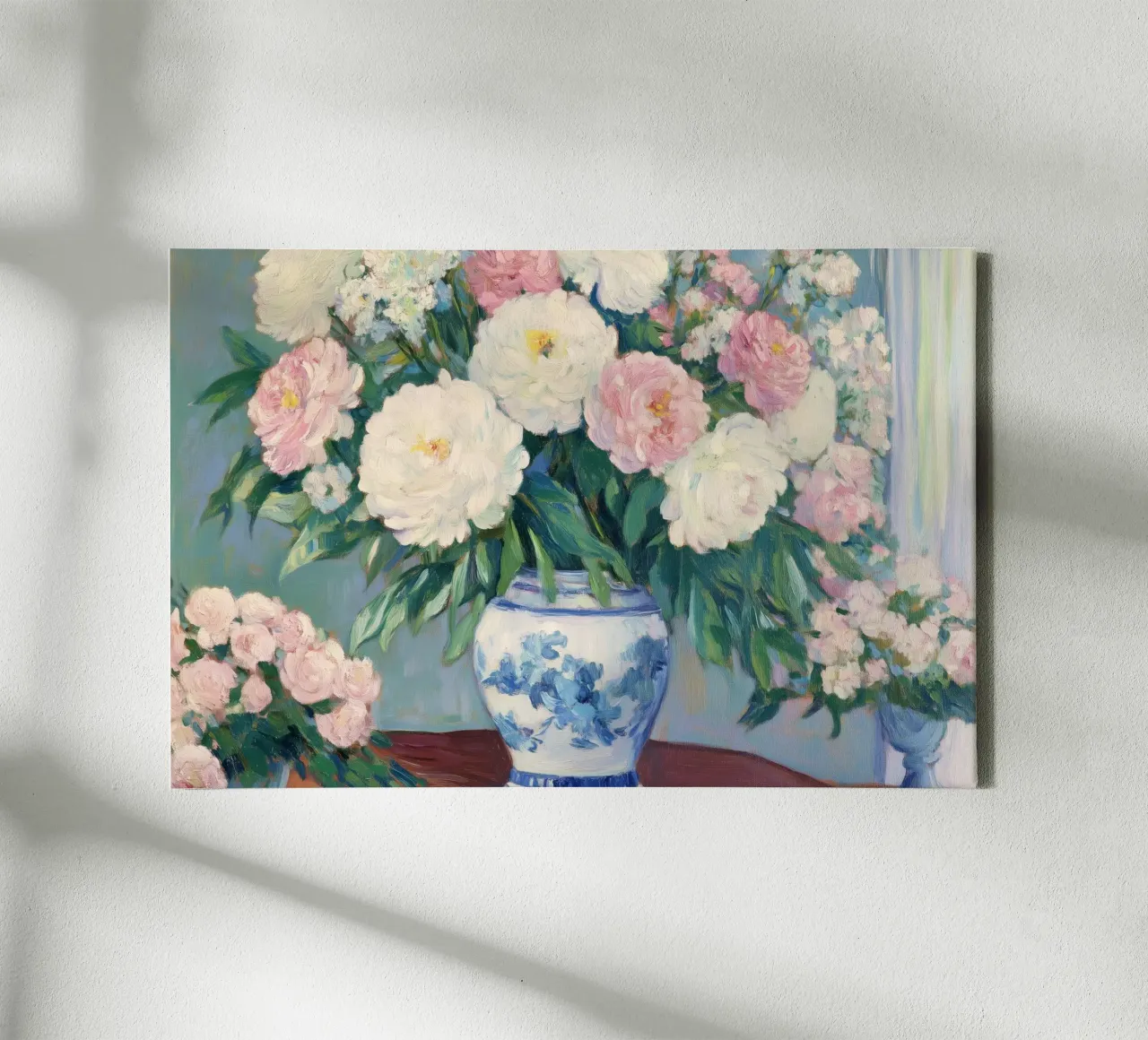 Peonie in un vaso a cineserie blu e bianco tela con Cornice a cassetta da Melloi Art Print
