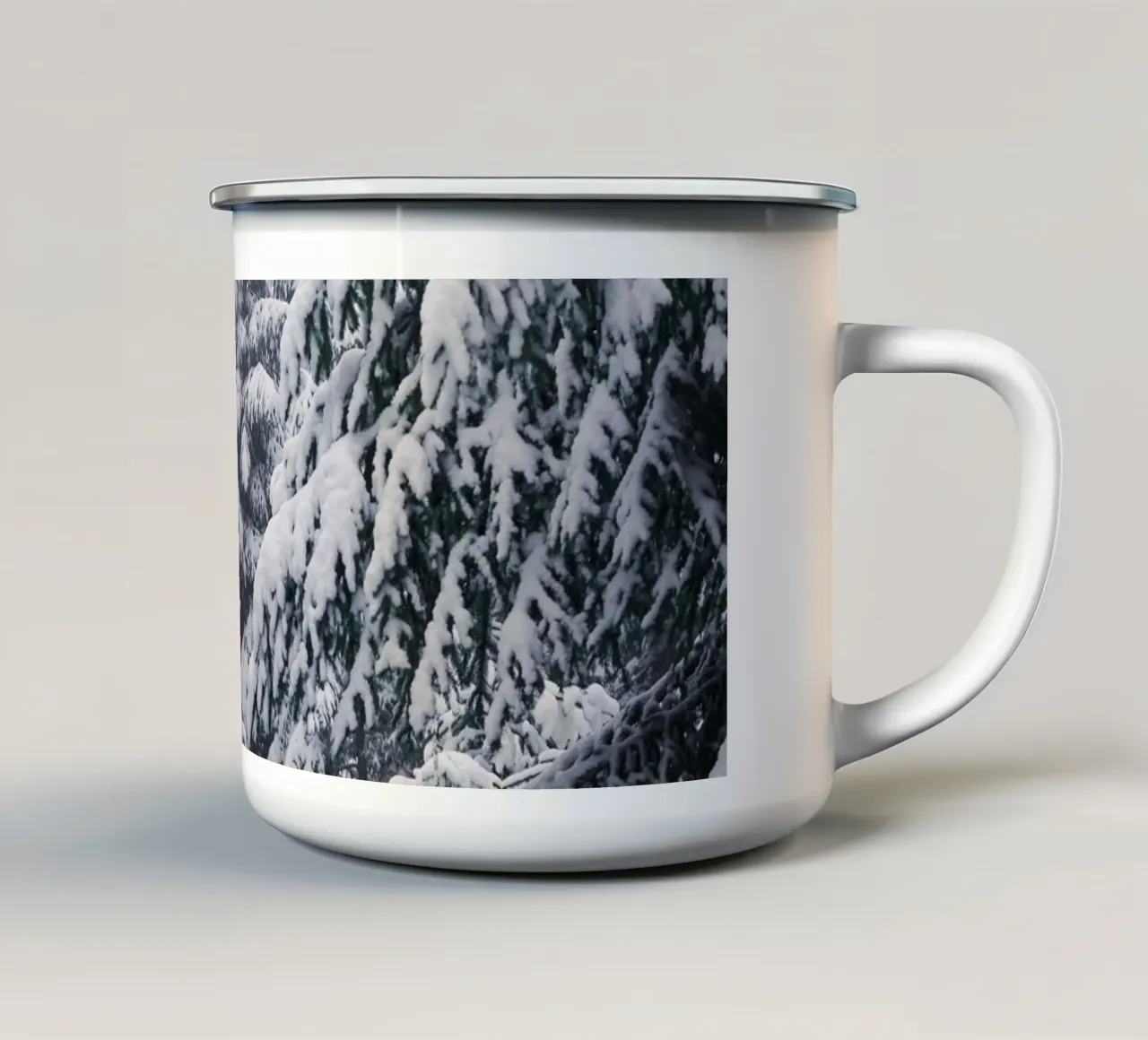 Abeti innevati - riposo invernale tazza in smalto da Whole©