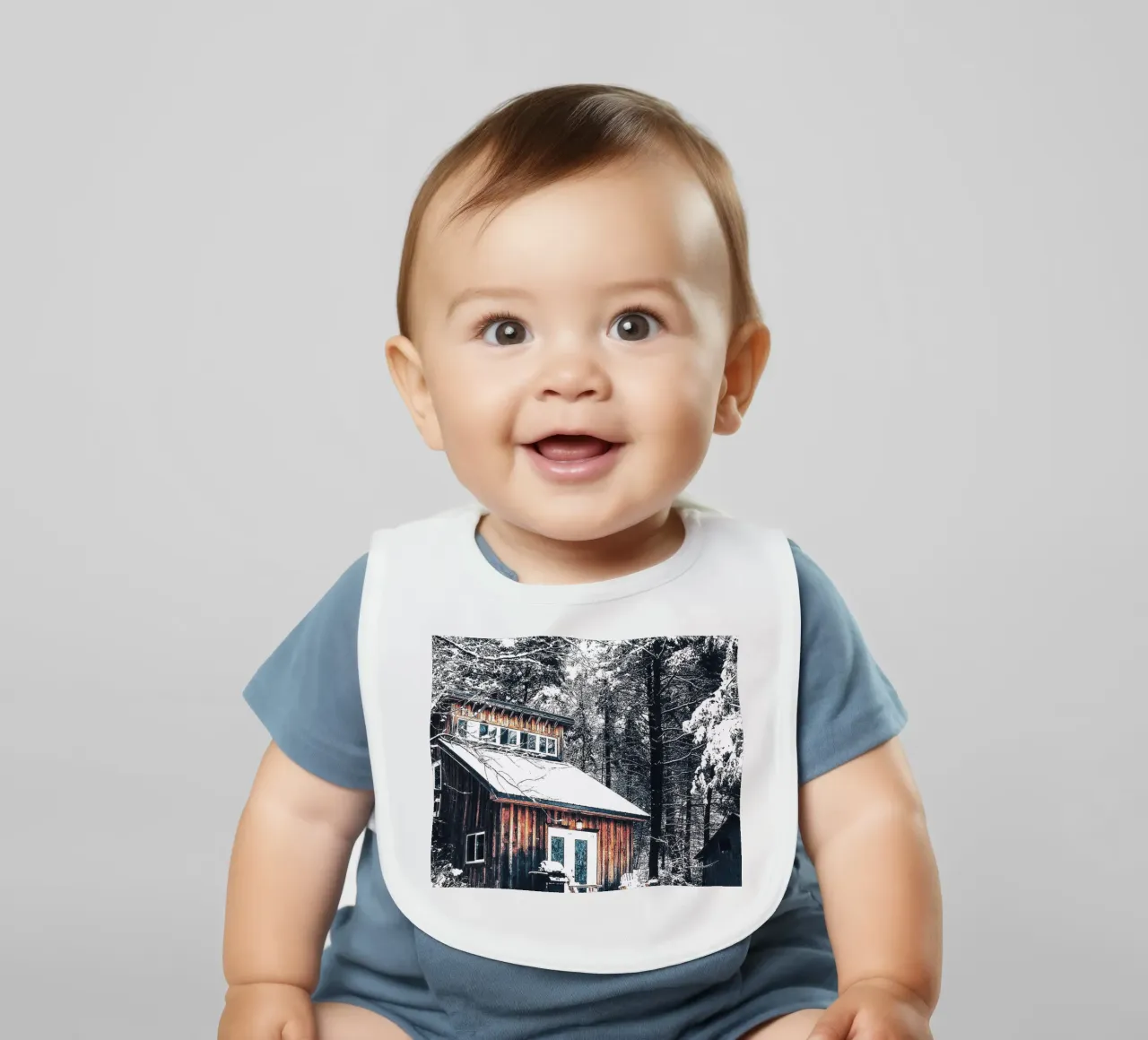 Rifugio invernale nella foresta - un ambiente rustico e accogliente bavaglino da Whole©