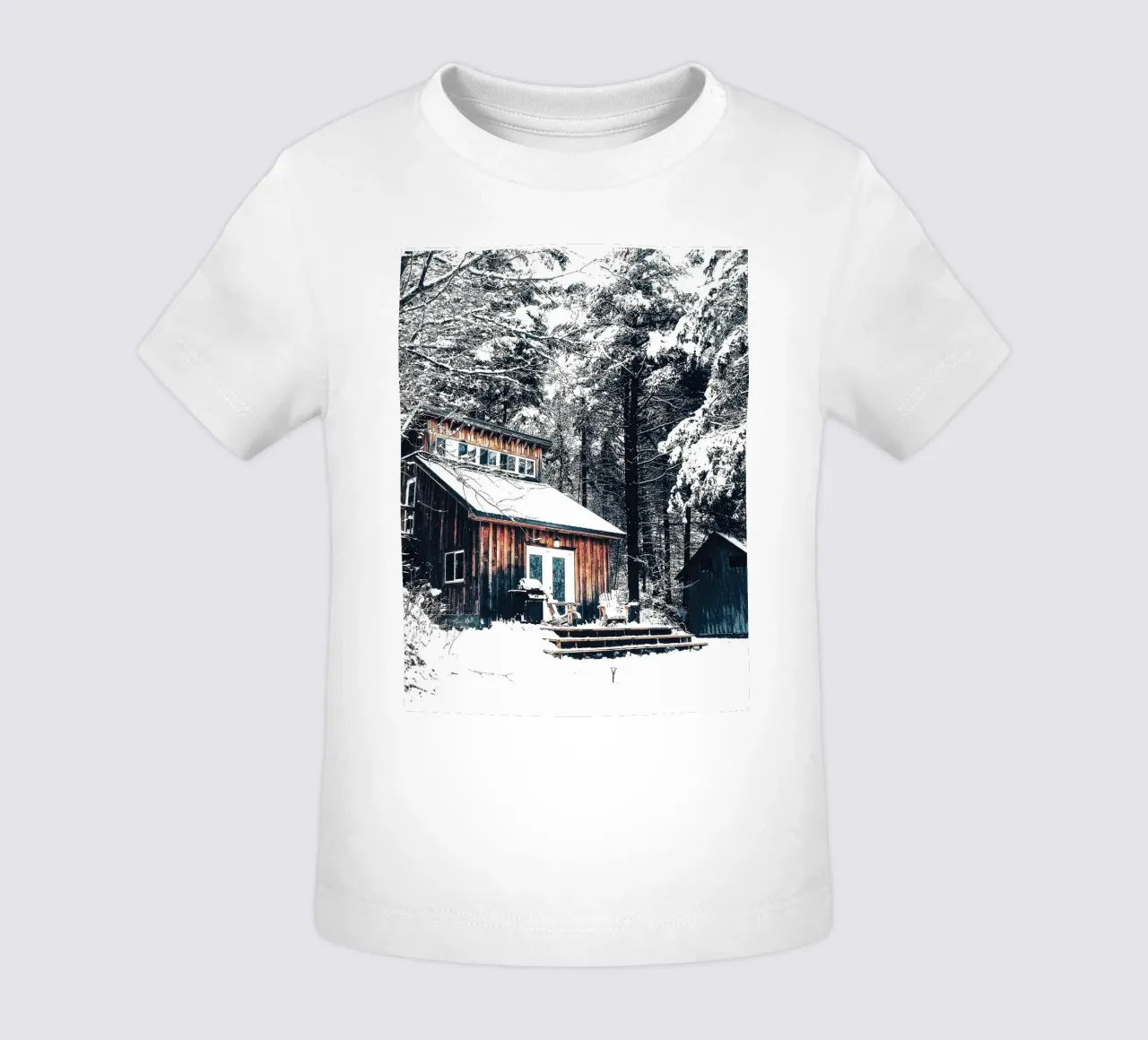 Cabaña de invierno en el bosque: acogedora y rústica camiseta de bebé de Whole©