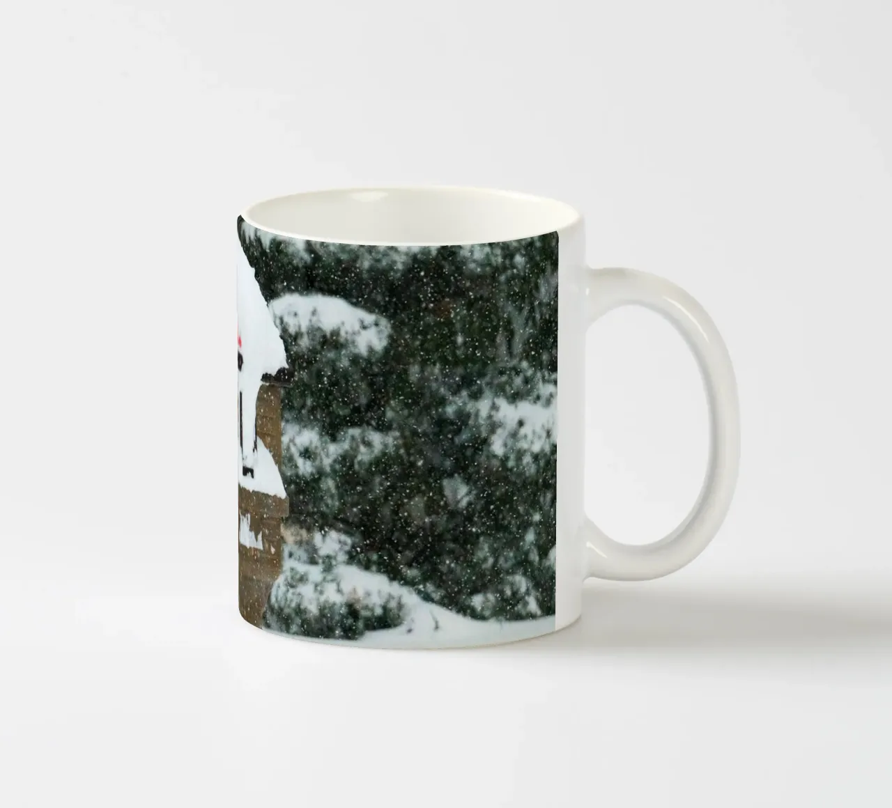 Cassetta delle lettere con la neve - Fascino invernale tazza in ceramica da Whole©