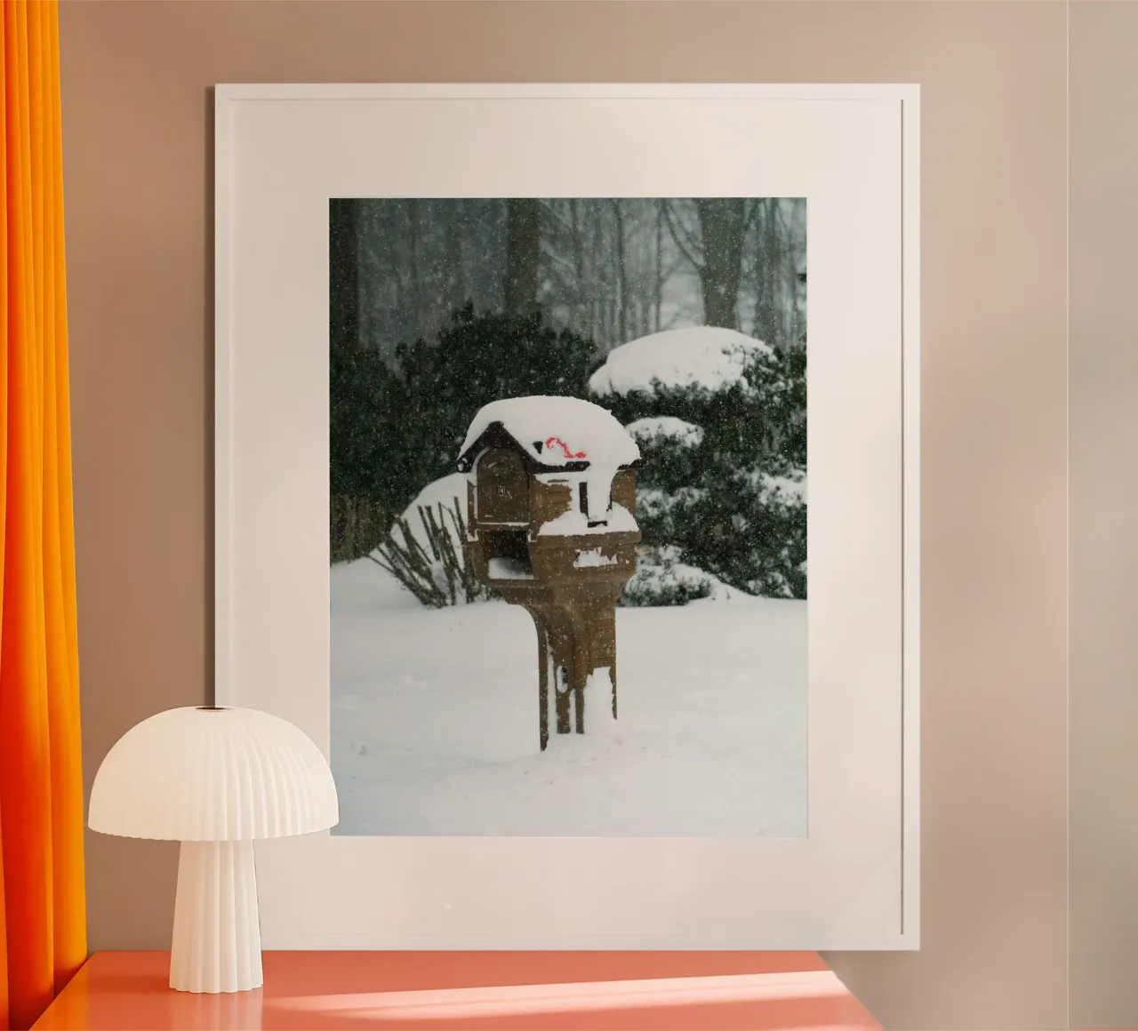 Cassetta delle lettere con la neve - Fascino invernale poster da Whole©