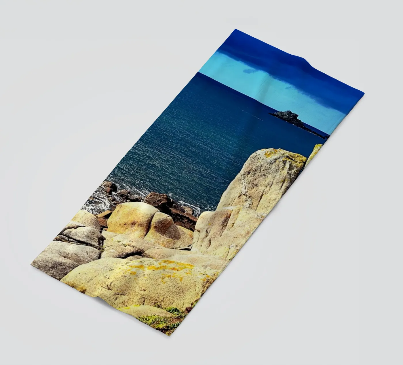 FAA109 beach towel by Thierry vobmann photography