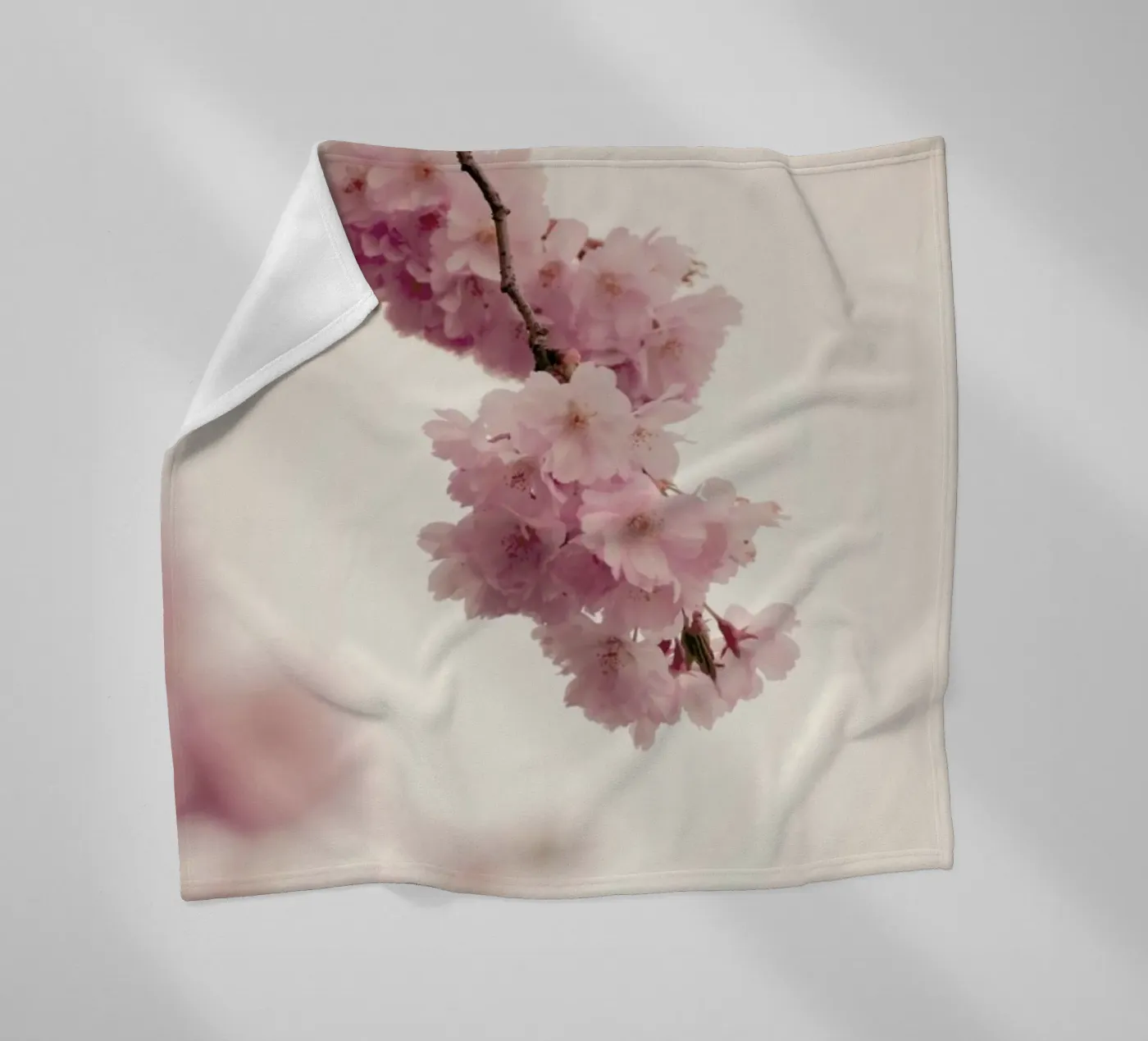 Forever Spring Fleecedecke von Monika Strigel