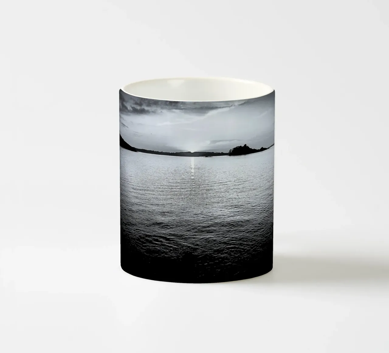 BW21 ceramic mug by Thierry vobmann photography