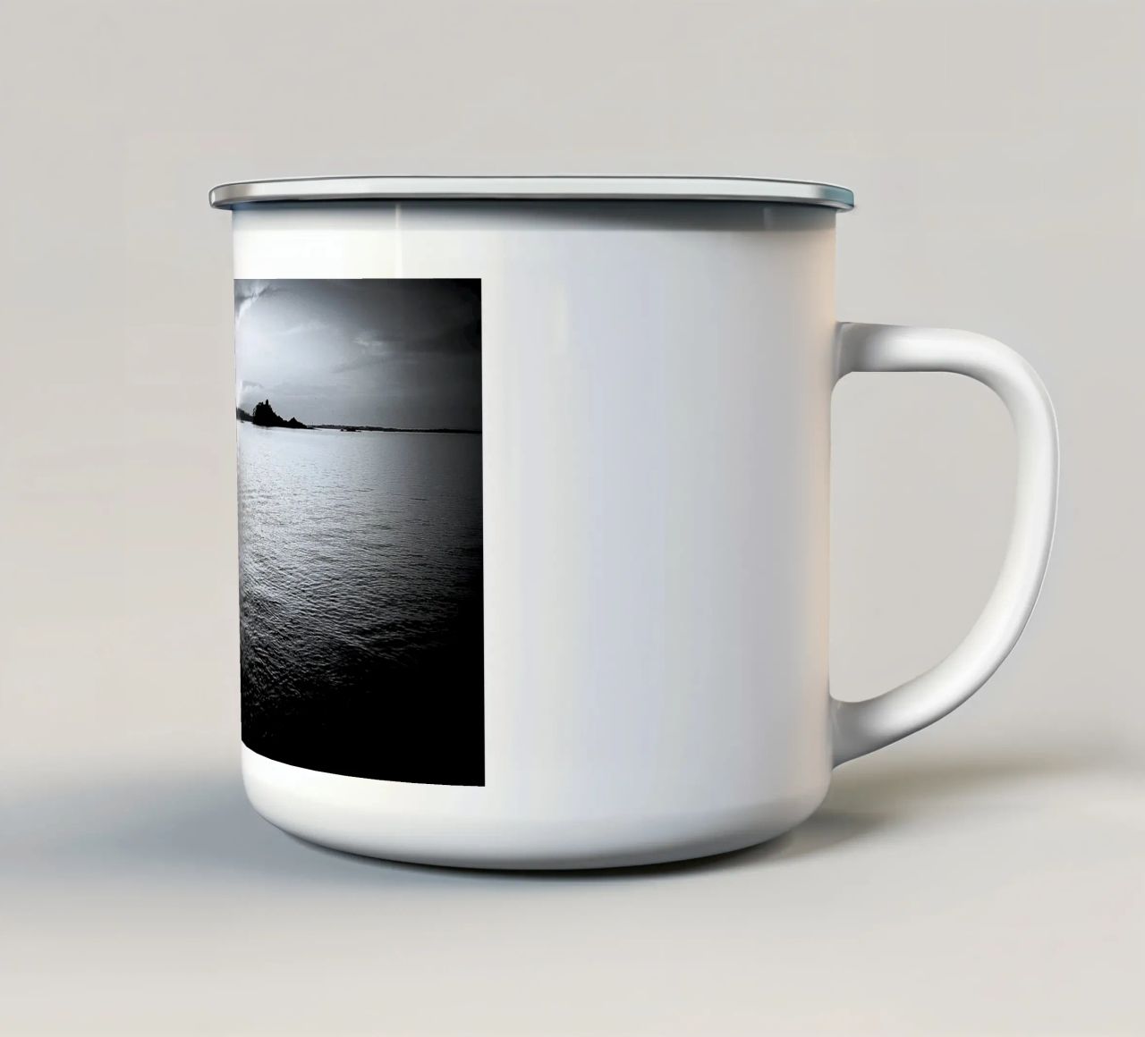 BW21 Emaille Tasse von Thierry vobmann photography