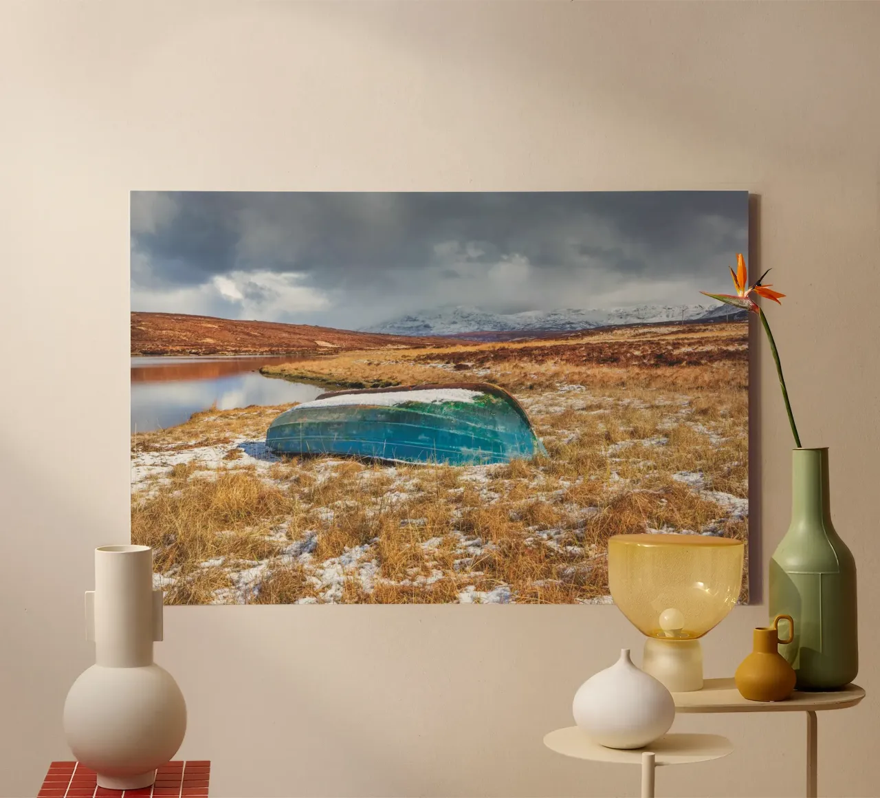 Blaues Boot Leinwand mit Schattenfugenrahmen von Dave Hare Photography