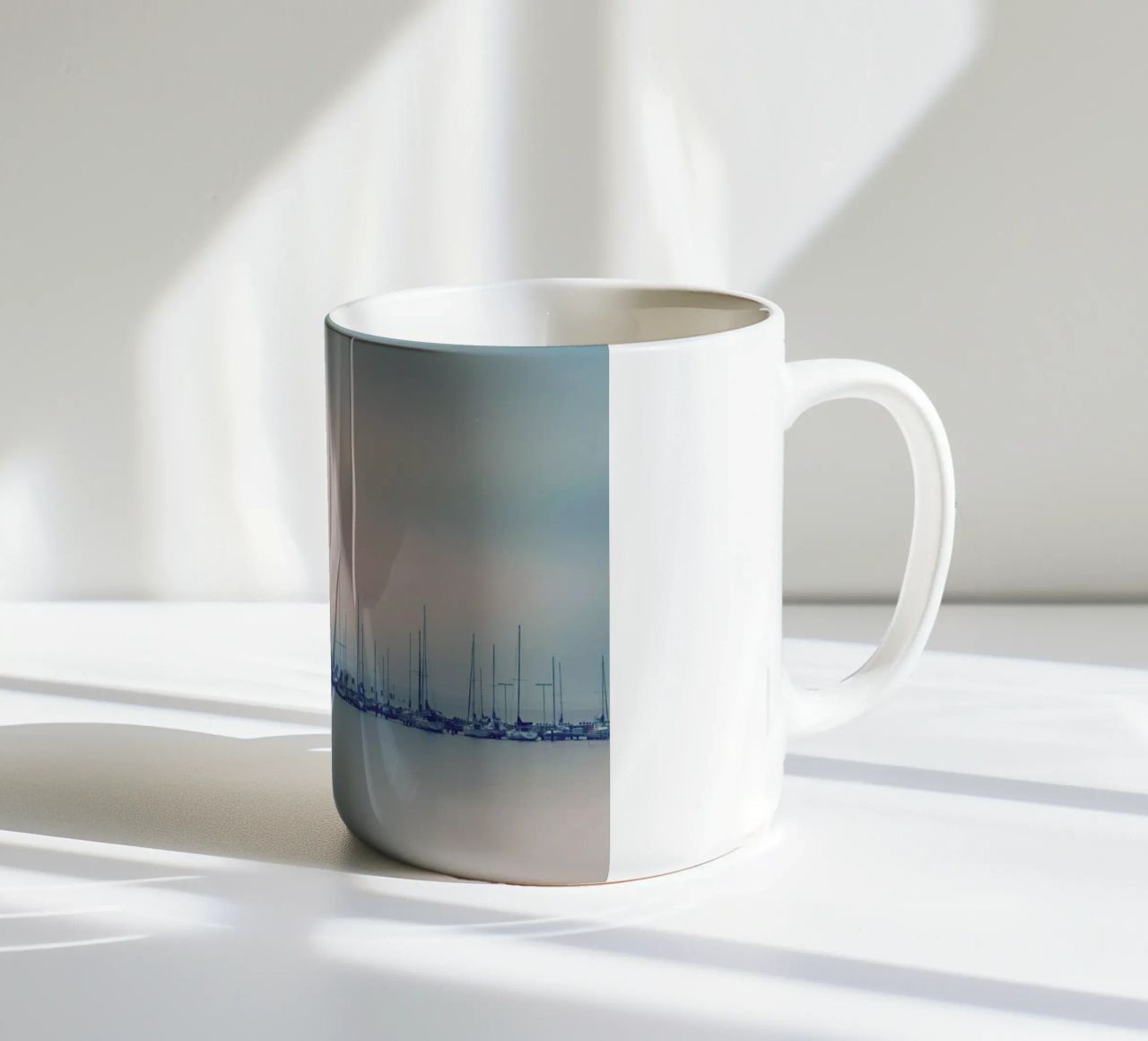 Sails tazza in ceramica da Robin Delean