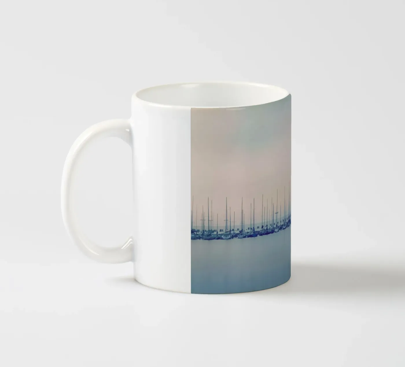 Sails mug en céramique de Robin Delean