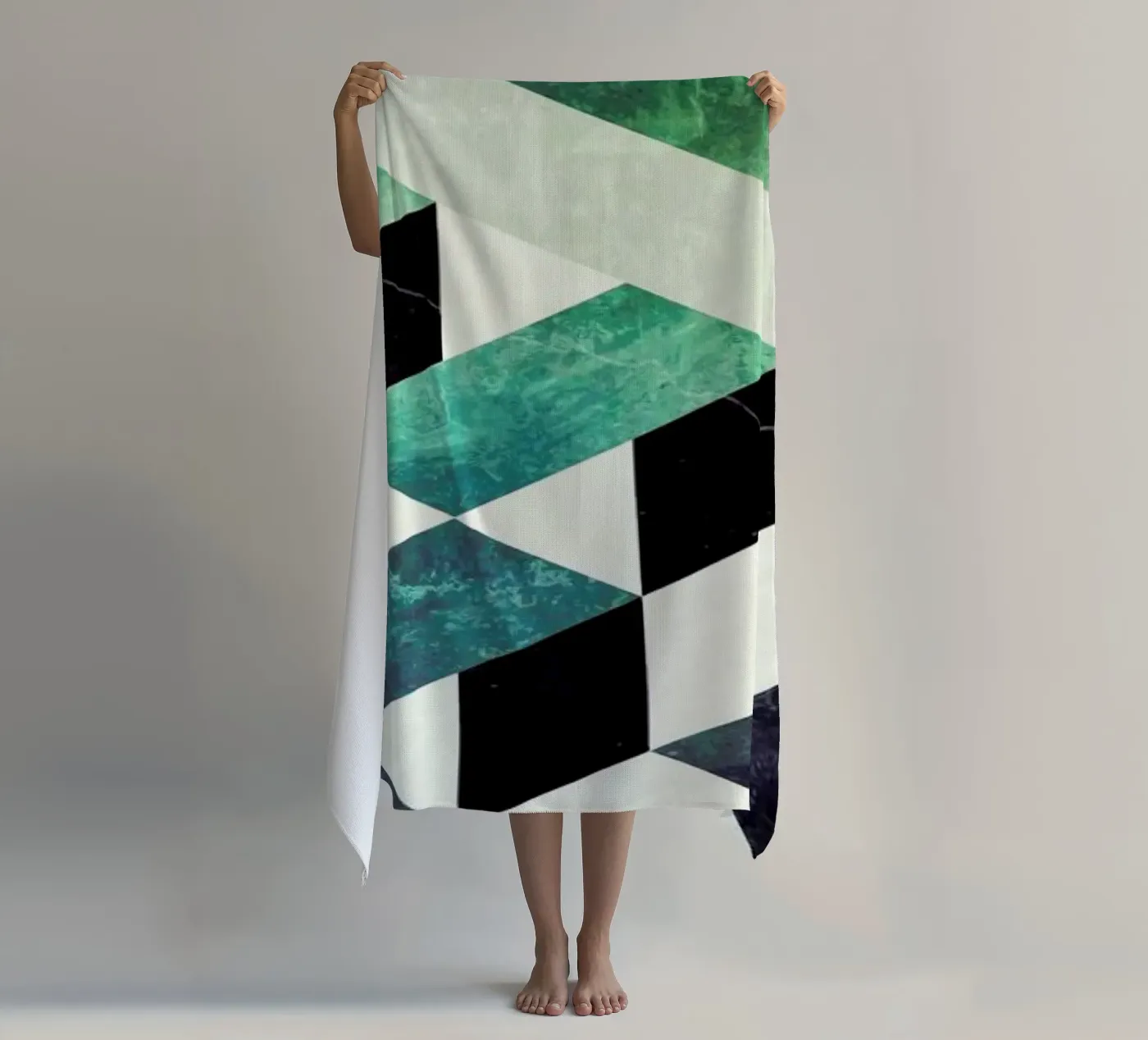 Isybryyk beach towel by Spires