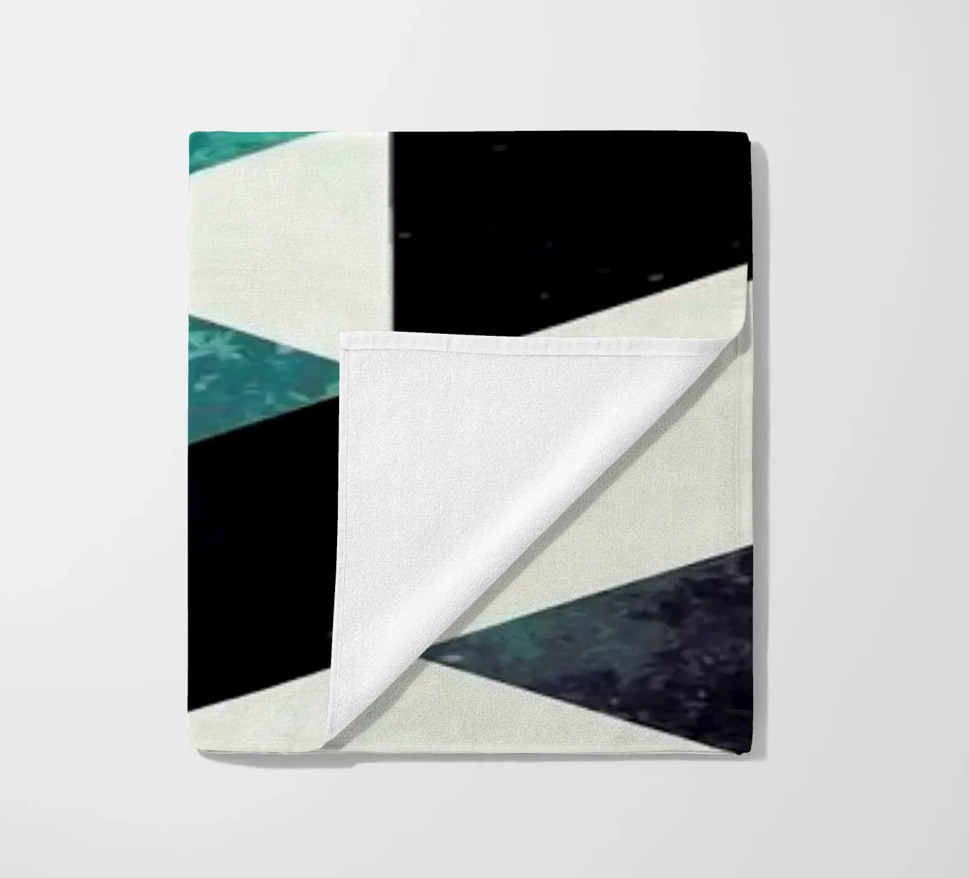 Isybryyk beach towel by Spires
