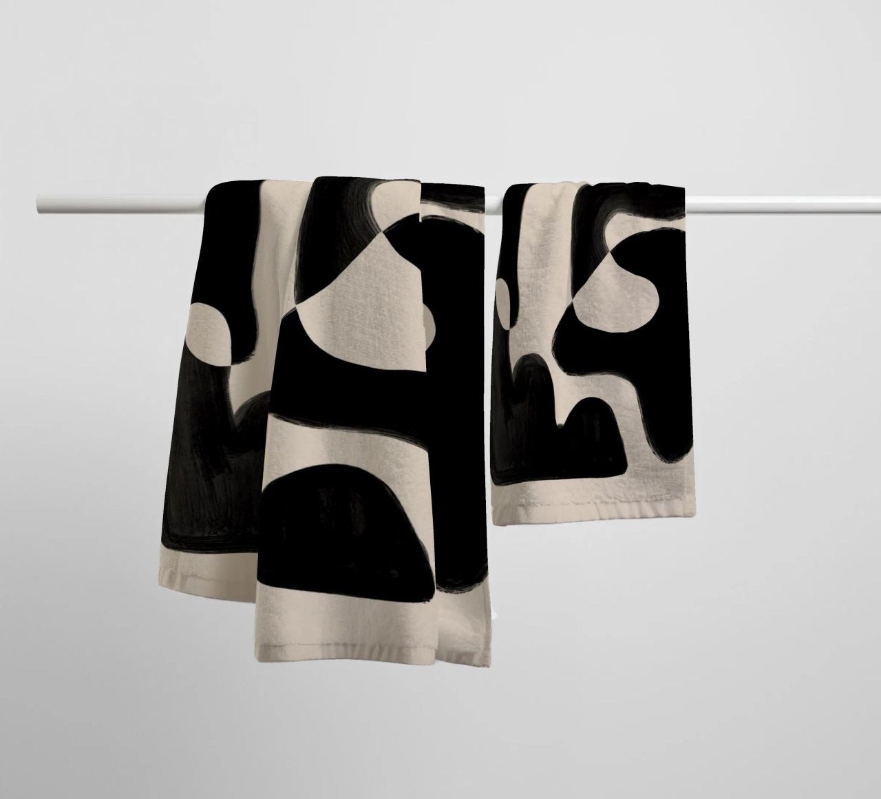 Forme astratte nere asciugamano da bagno da Melloi Art Print