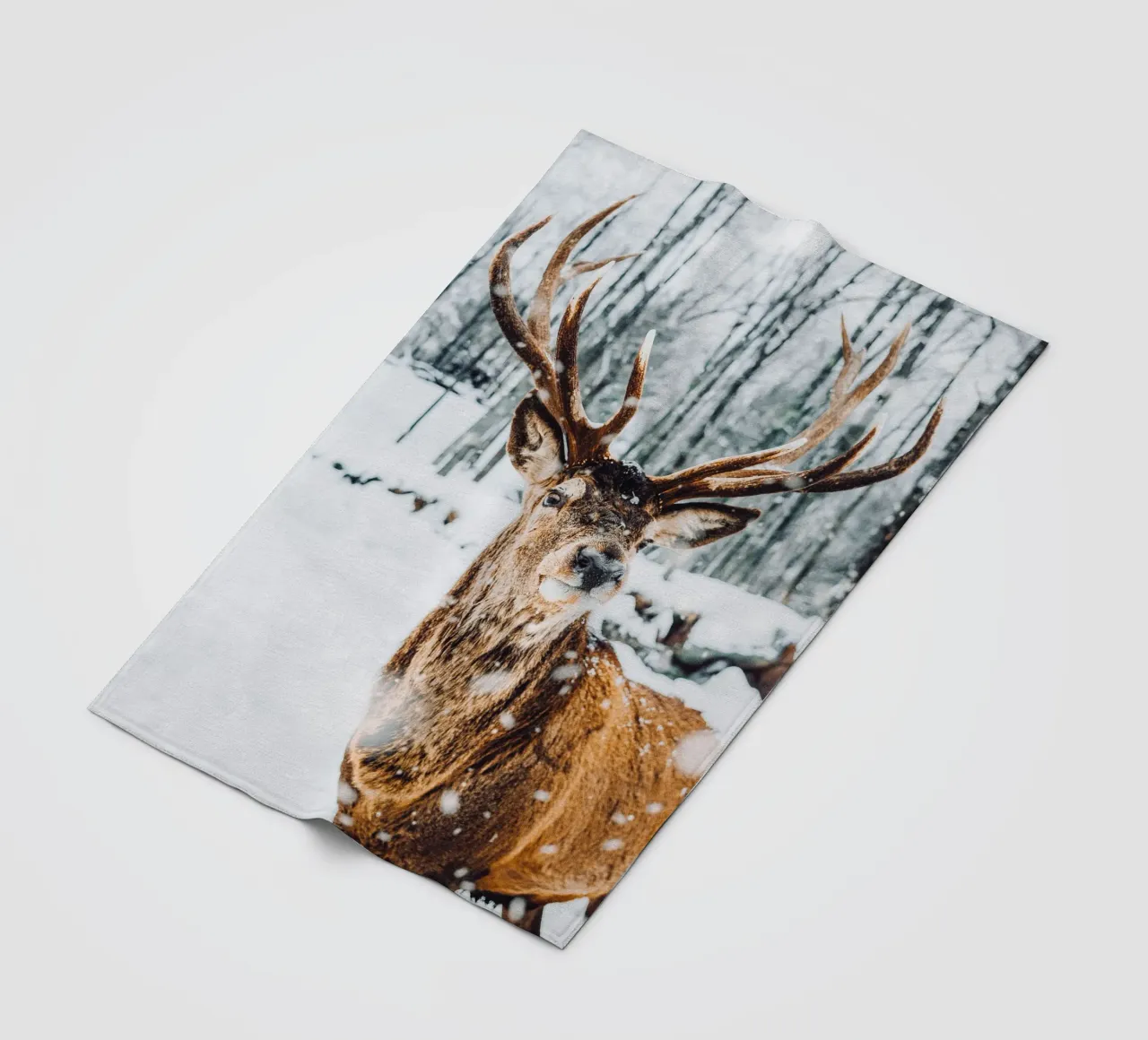 Maestoso design invernale del cervo coperta in pile da Whole©