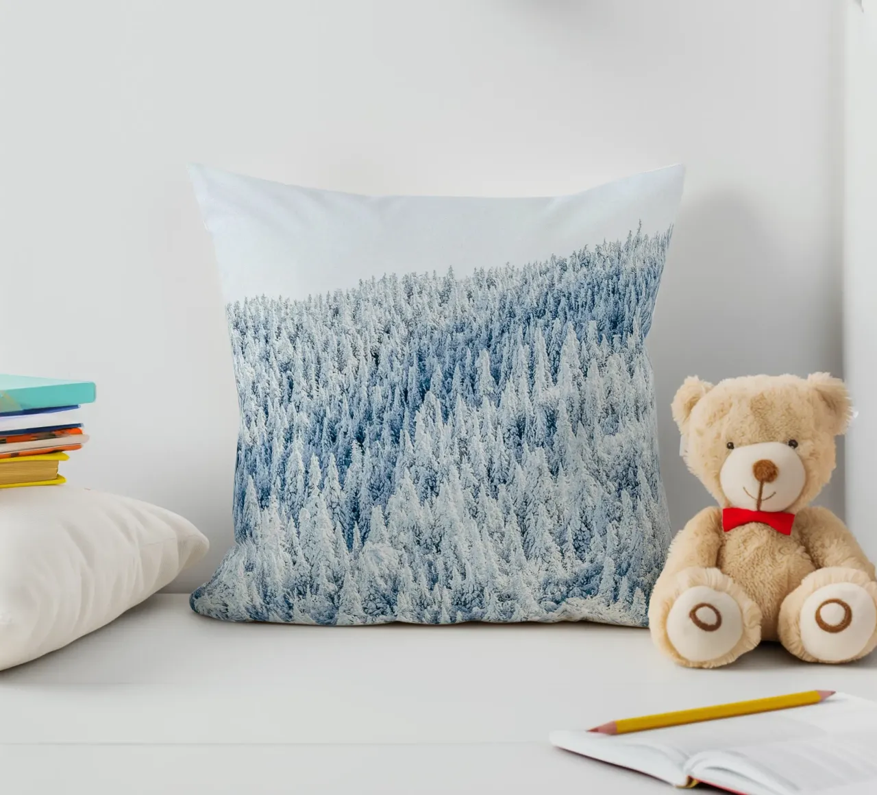 Foresta invernale innevata design natura cuscino da Whole©