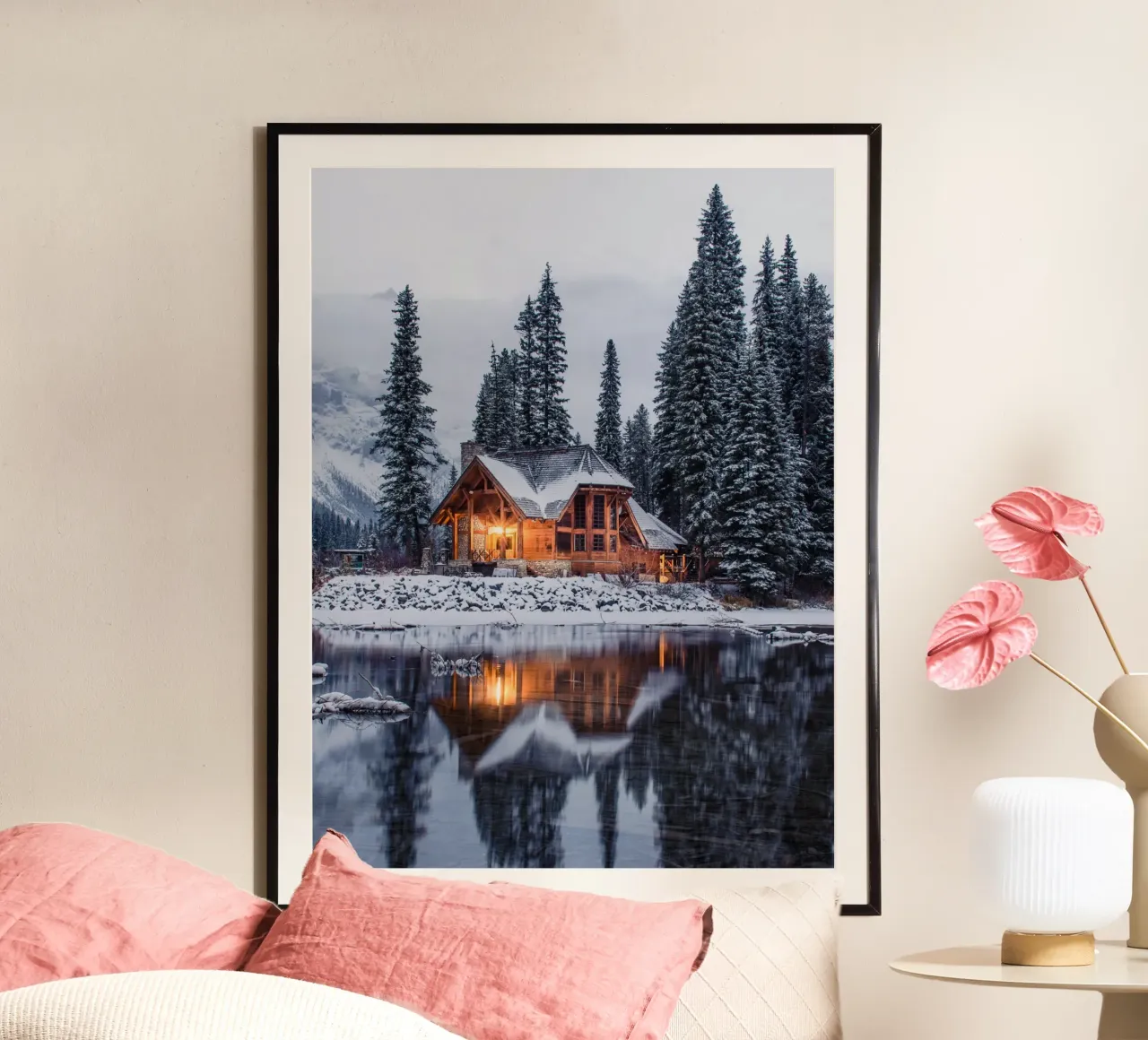 Magia invernale del rifugio illuminato poster con telaio in plastica da Whole©